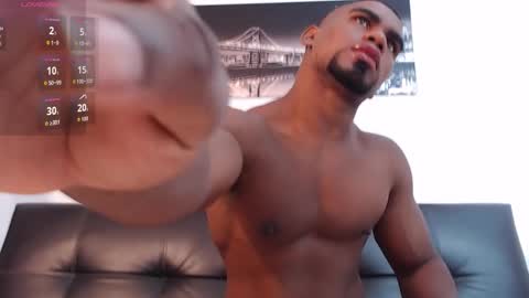 instagram.. Ryandwrn online show from November 2025 05:04:01 PM