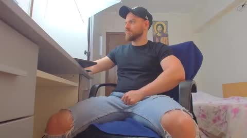 Snapshot of ryanstone_ chatting on May 2026 04:19:01 AM Ryanstone online show from May 2026 04:19:01 AM