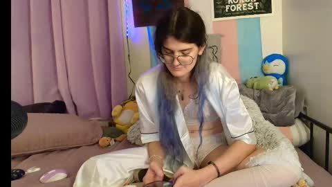 Ryn Michele online show from September 2025 12:16:01 AM