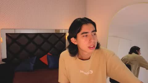 Snapshot of ryo_fem chatting on October 2025 08:07:01 PM Ryo online show from October 2025 08:07:01 PM