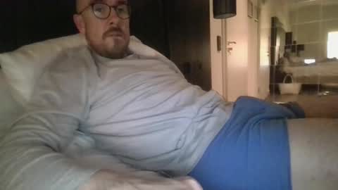 s_i_q online show from November 2025 08:09:01 PM