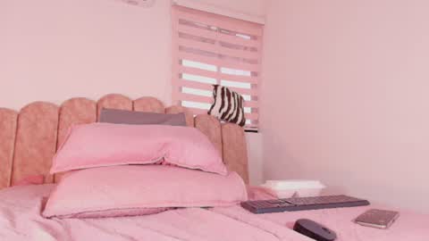 s_sofia_ online show from June 2026 07:15:01 PM