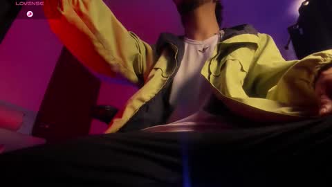 Steven Independent online show from December 2025 08:59:01 PM