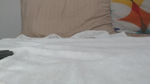 Snapshot of saaramiller_ chatting on January 2025 05:01:01 AM saaramiller     online show from January 2025 05:01:01 AM