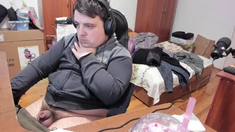 1141323  my Lord Mister Max   moms treasure online show from December 2024 05:53:01 AM