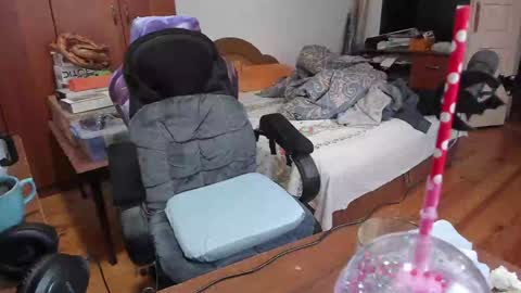 1141323  my Lord Mister Max   moms treasure online show from January 2025 09:44:02 AM