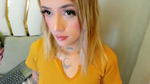 Snapshot of sabrina_cole chatting on February 2025 03:32:02 AM . Sabrina Cole . online show from February 2025 03:32:02 AM