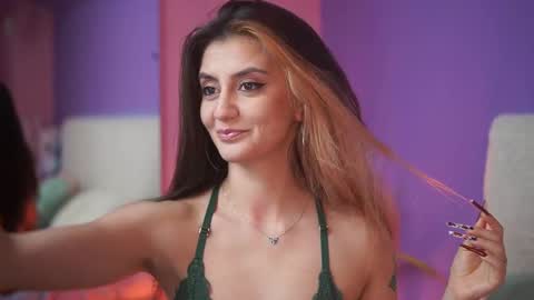  Sabrina  online show from November 2025 02:01:01 AM