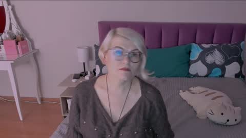 Sabrina MacMarren online show from January 2025 03:36:02 PM