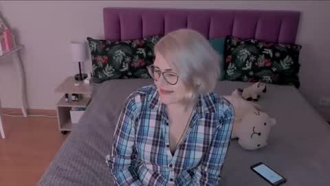 Sabrina MacMarren online show from March 2025 06:54:01 PM