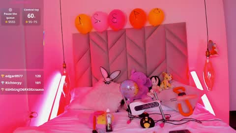 Snapshot of sabrinavantress chatting on March 2026 08:26:33 AM Sabrina Vantress online show from March 2026 08:26:33 AM