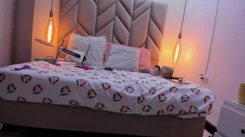 Snapshot of sabrinavantress chatting on March 2026 04:46:02 AM Sabrina Vantress online show from March 2026 04:46:02 AM