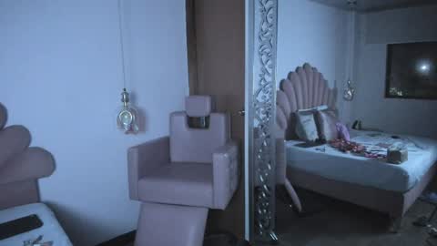Sabrina Vantress online show from May 2026 01:56:01 AM
