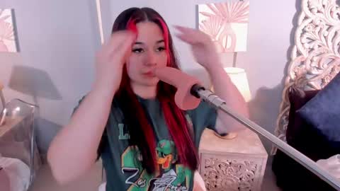 Snapshot of sabrinna_fox chatting on May 2026 07:40:02 PM sabrinna online show from May 2026 07:40:02 PM