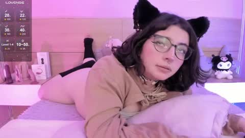 Snapshot of sachi_meow chatting on March 2025 03:27:01 PM Ig online show from March 2025 03:27:01 PM