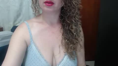 sacrletardiente online show from April 2026 12:33:01 PM