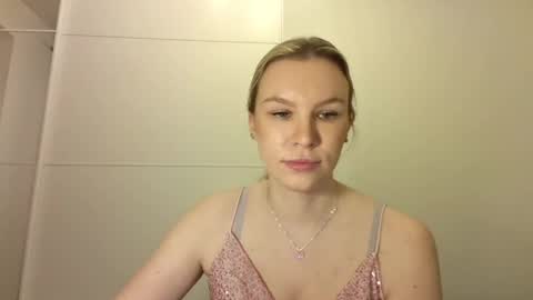 Sadie online show from October 2025 07:03:02 PM