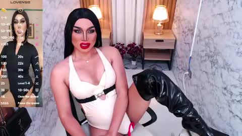 Snapshot of sadistictmistress_verra chatting on August 2026 10:22:02 PM Verra Monroe online show from August 2026 10:22:02 PM
