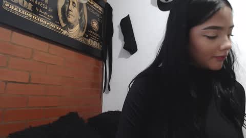 Snapshot of sahara_n_thiago chatting on December 2024 11:19:02 AM Sahara y Thiago online show from December 2024 11:19:02 AM