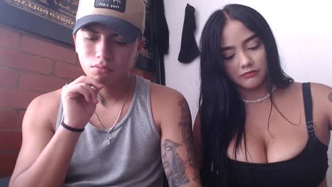 Snapshot of sahara_n_thiago chatting on January 2025 05:59:01 PM Sahara y Thiago online show from January 2025 05:59:01 PM