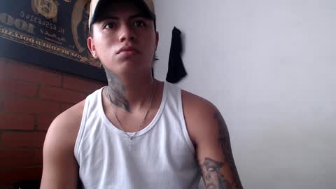 Snapshot of sahara_n_thiago chatting on January 2025 12:09:01 PM Sahara y Thiago online show from January 2025 12:09:01 PM