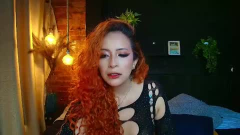 Snapshot of sahra_tayl0r_ chatting on May 2026 02:01:01 PM SARA online show from May 2026 02:01:01 PM