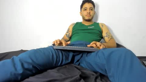 Snapshot of sailerdog chatting on June 2026 04:05:01 AM sailerdog online show from June 2026 04:05:01 AM