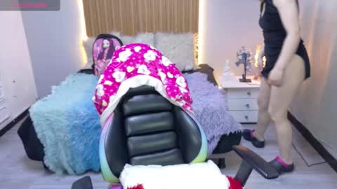 Snapshot of sailor_moon07 chatting on September 2025 04:16:01 AM sailor online show from September 2025 04:16:01 AM