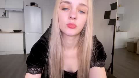 Sofia online show from February 2025 01:11:01 PM