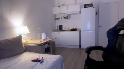 Sofia online show from February 2025 05:48:02 PM