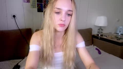 Sofia online show from October 2025 01:08:01 PM