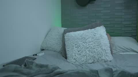 saimon  online show from January 2025 09:47:02 PM