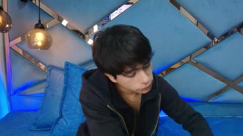 Santi online show from April 2026 12:50:02 PM