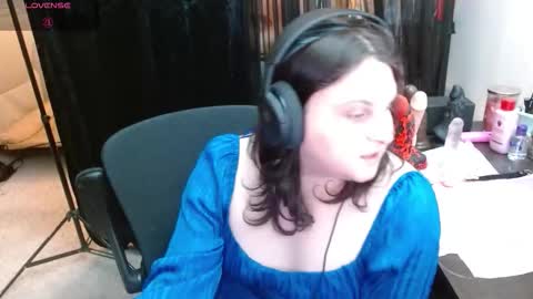 salacious_bunny online show from February 2026 11:23:01 PM