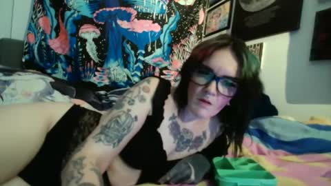 Snapshot of salemsslut chatting on December 2024 06:10:01 PM salemsslut online show from December 2024 06:10:01 PM