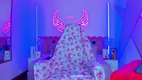 miss Sally online every night from 1am to 8am  Colombia time online show from February 2026 01:32:02 PM