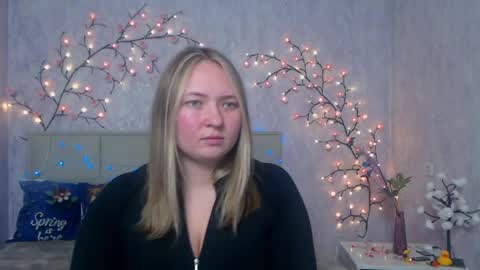 Snapshot of sallyverda chatting on April 2026 06:14:02 PM Sally online show from April 2026 06:14:02 PM