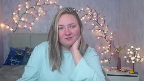 Snapshot of sallyverda chatting on May 2026 12:04:01 AM Sally online show from May 2026 12:04:01 AM