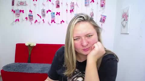 Snapshot of sallyverda chatting on May 2026 05:42:01 PM Sally online show from May 2026 05:42:01 PM