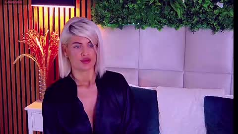 Snapshot of salmaroze chatting on April 2026 02:48:02 AM SalmaRoze online show from April 2026 02:48:02 AM