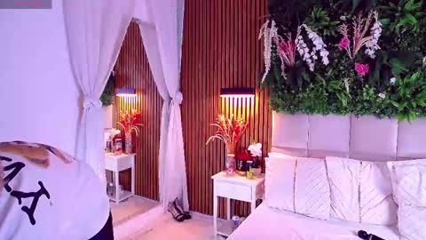 Snapshot of salmaroze chatting on June 2026 02:40:01 AM SalmaRoze online show from June 2026 02:40:01 AM