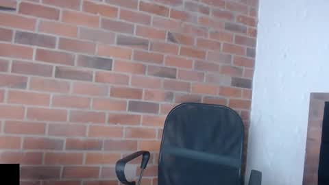   online show from February 2025 01:31:01 AM