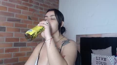 Snapshot of salome__palmer chatting on November 2025 01:23:01 PM online show from November 2025 01:23:01 PM