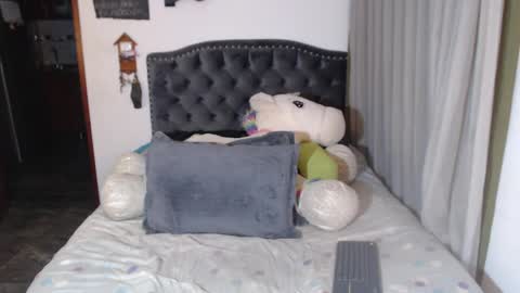 yenny online show from April 2026 03:15:01 AM