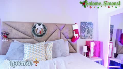 Salome online show from December 2024 04:15:01 PM