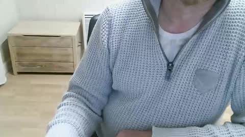 Snapshot of saltimbanquier chatting on May 2026 06:58:01 PM Saltimbanquier Salt ou Banquier online show from May 2026 06:58:01 PM