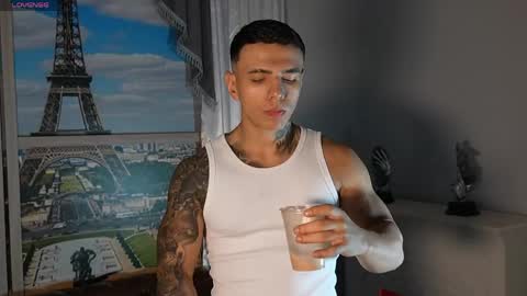 Snapshot of salvatore_damore chatting on May 2026 05:39:01 PM SALVATORE online show from May 2026 05:39:01 PM