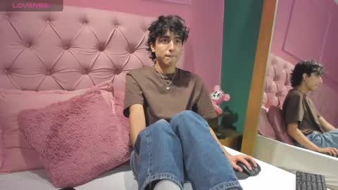 Snapshot of salvatore_monterey chatting on January 2025 09:41:01 PM salvatore online show from January 2025 09:41:01 PM