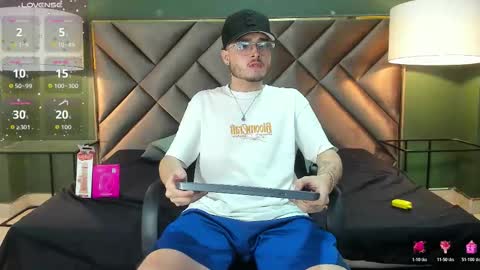 Snapshot of salvattore_muller chatting on February 2026 12:15:02 PM Salvatore online show from February 2026 12:15:02 PM