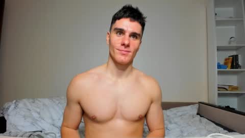 Snapshot of sam_huston18 chatting on January 2025 01:41:02 AM BACK IN 2 WEEKS online show from January 2025 01:41:02 AM